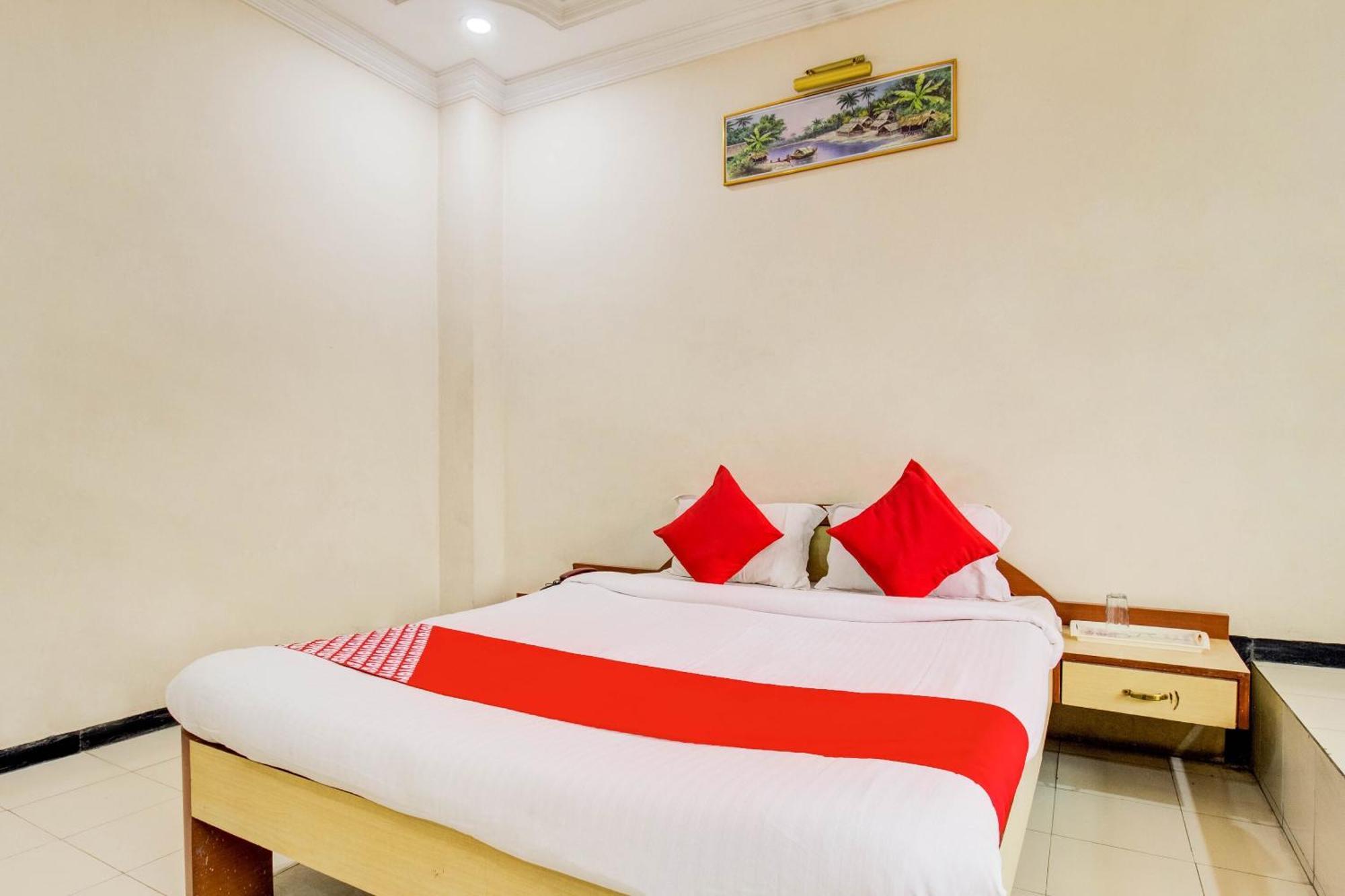 Hotel O Sri Jai Palace Nashik Exterior foto