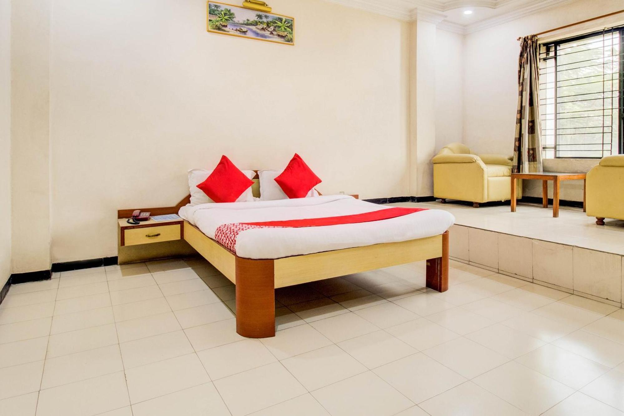 Hotel O Sri Jai Palace Nashik Exterior foto